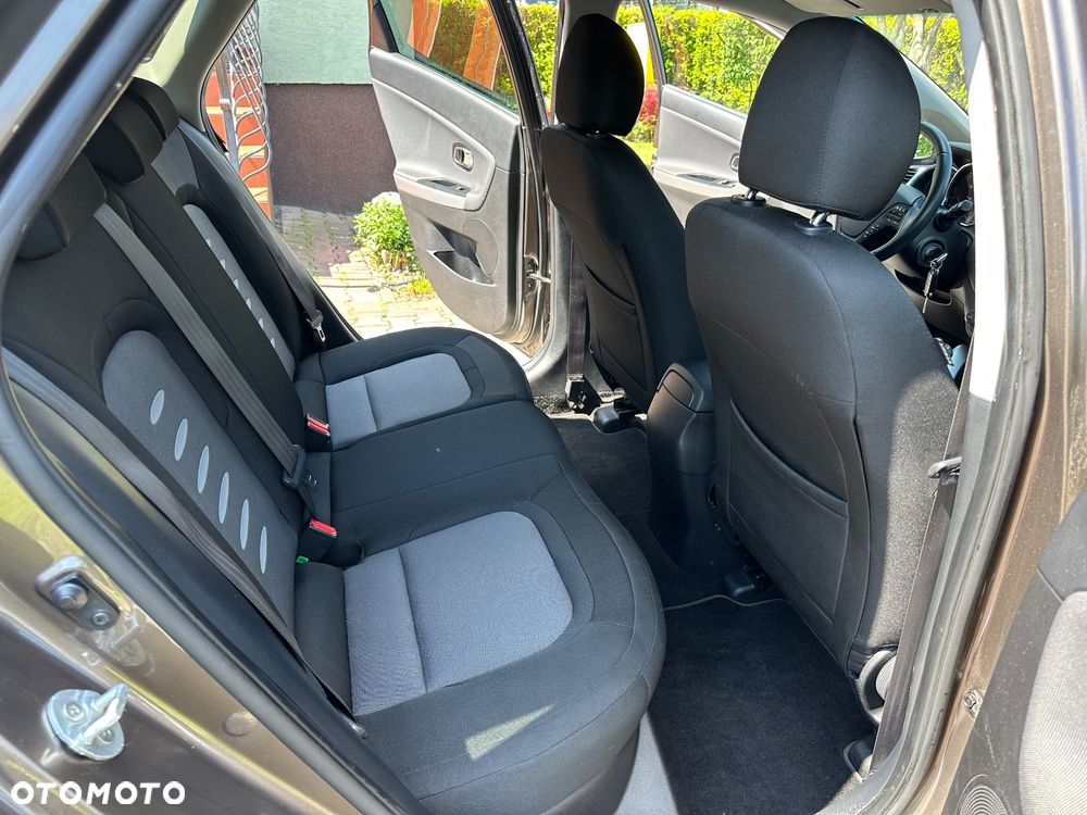 Kia Ceed 1.6 GDI XL - 22