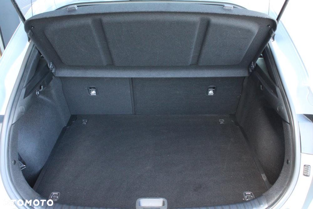Kia XCeed - 32