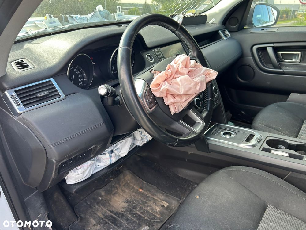 Land Rover Discovery Sport - 36