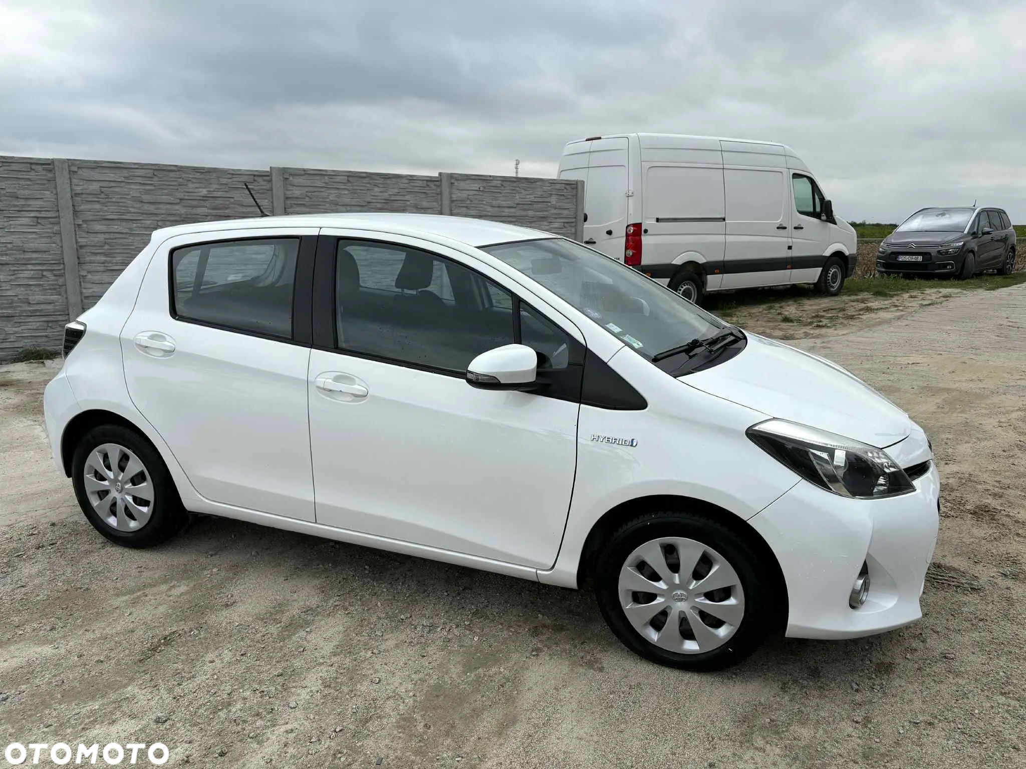 Toyota Yaris Hybrid 1.5 VVT-i - 31