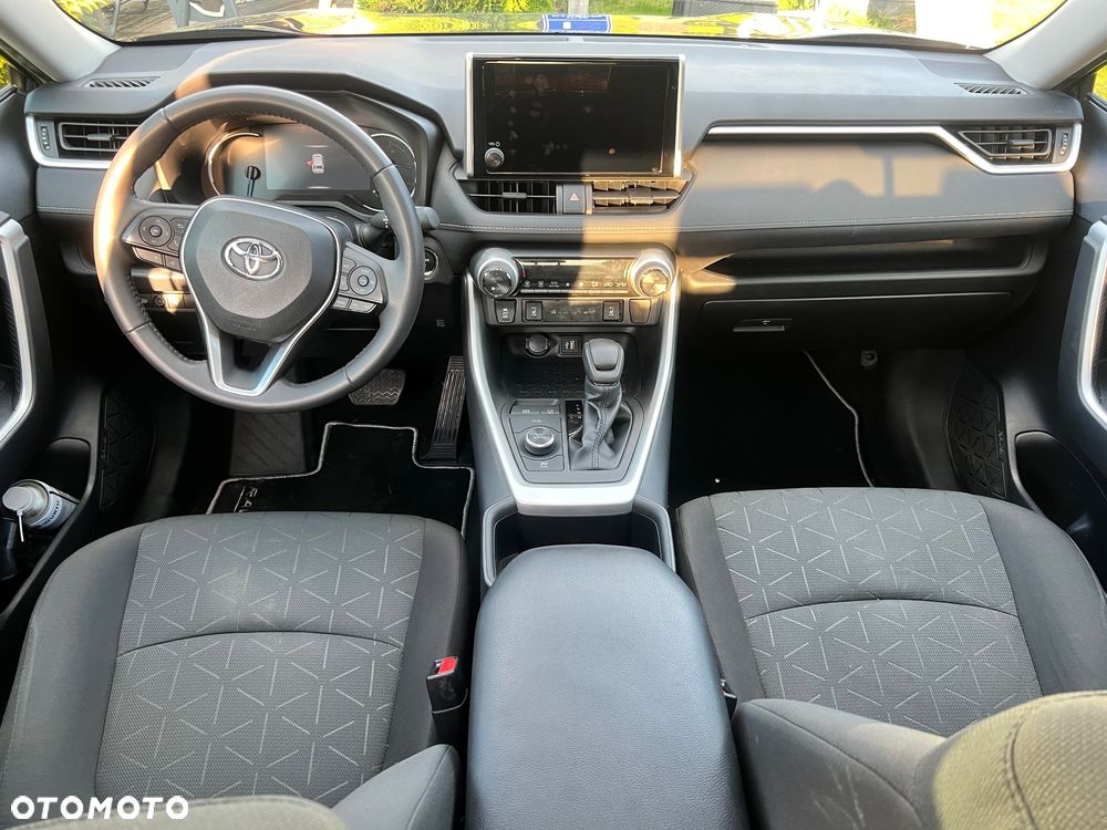 Toyota RAV4 - 11