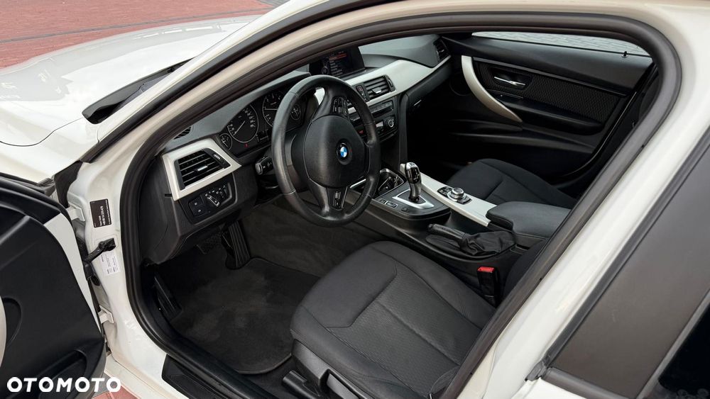 BMW Seria 3 325d Sport - 20