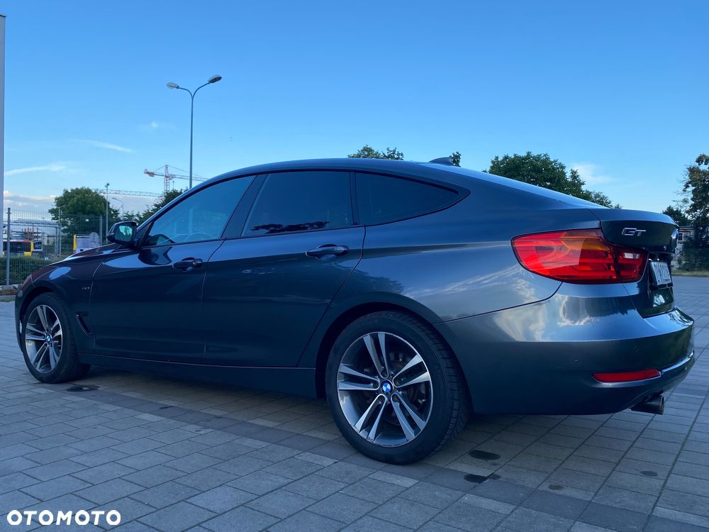 BMW 3GT 320i Sport Line - 16