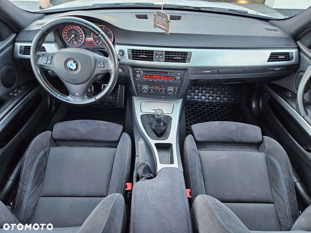 BMW Seria 3 318d M Sport EU6 - 15