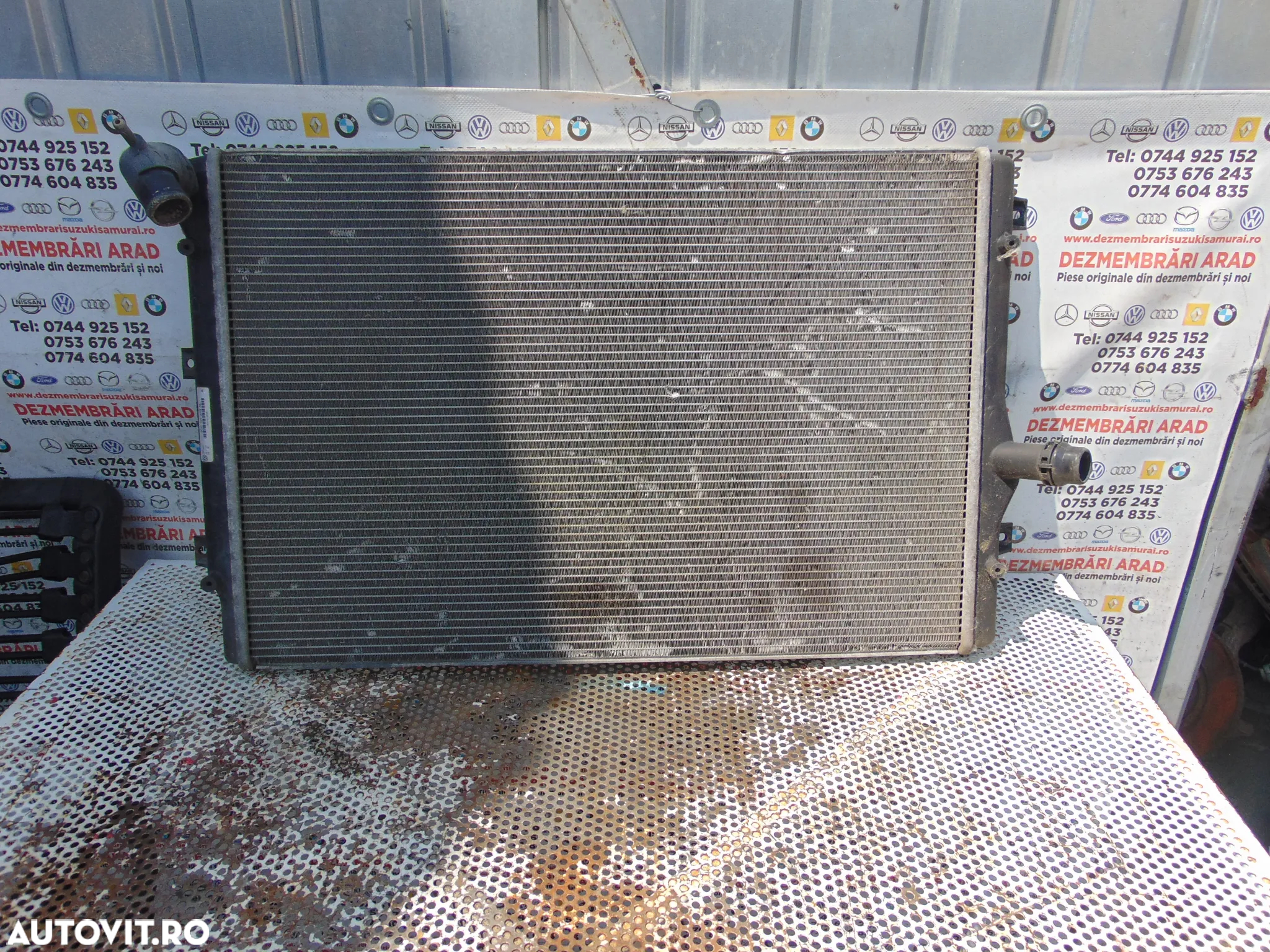 Radiator apa VW Passat b6 2.0 cc 3c5 cod 3c0121253al radiator racire - 2