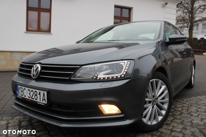 Volkswagen Jetta 1.4 TSI BMT Trendline - 34