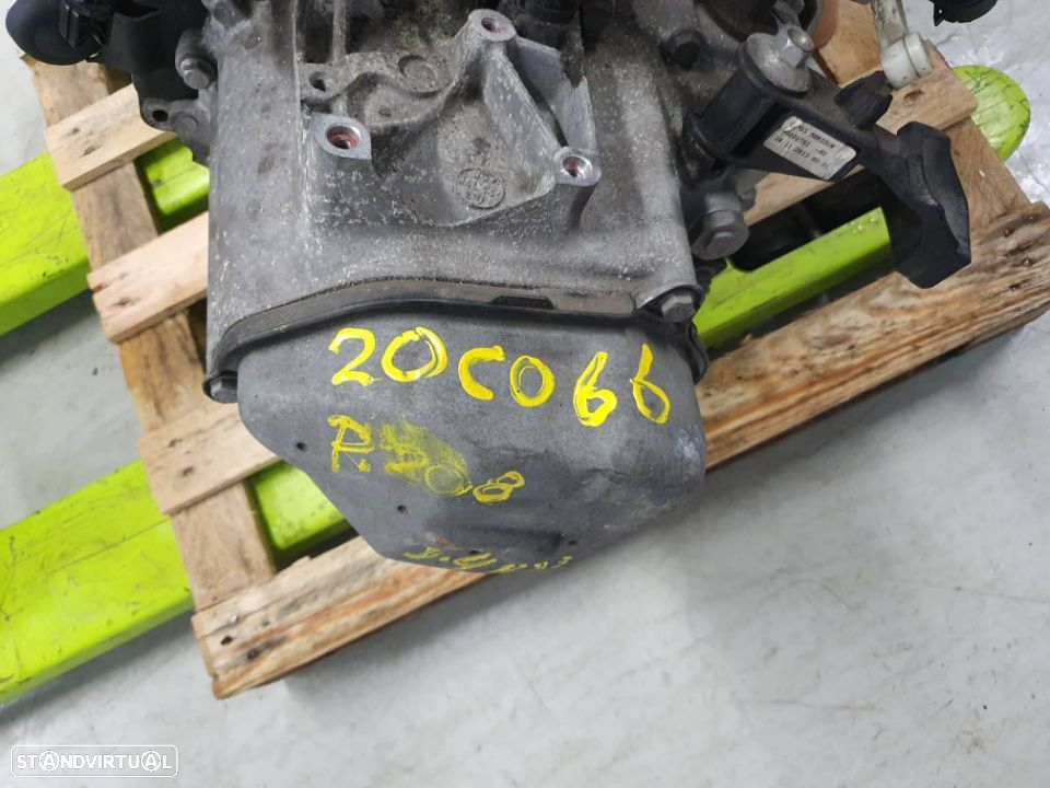 Motor Peugeot 208 1.4 HDI 2015 de 70cv, ref 8H01 - 3