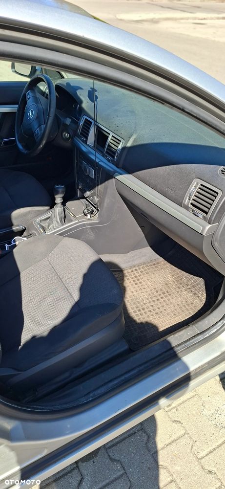 Opel Vectra 1.6 Essentia - 19