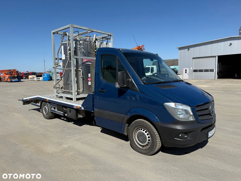 Mercedes-Benz Sprinter - 12