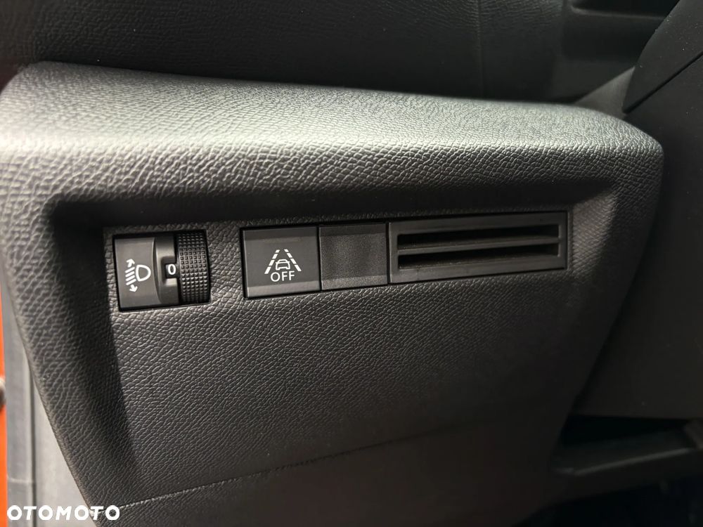 Citroën C4 PureTech 100 Stop&Start FEEL - 33