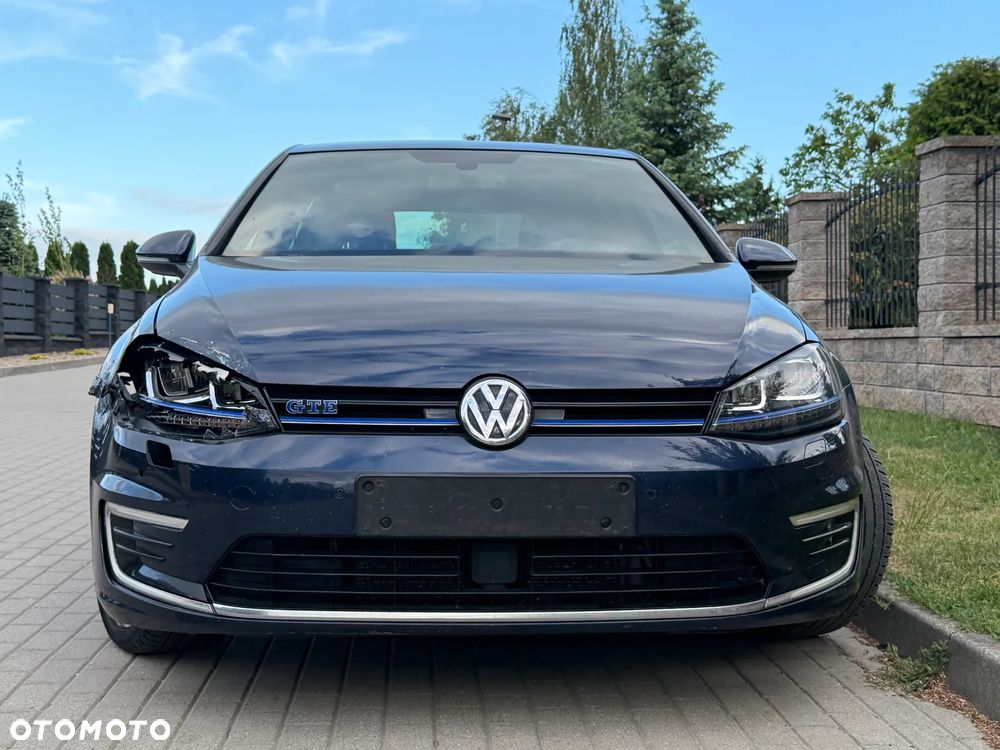 Volkswagen Golf - 28
