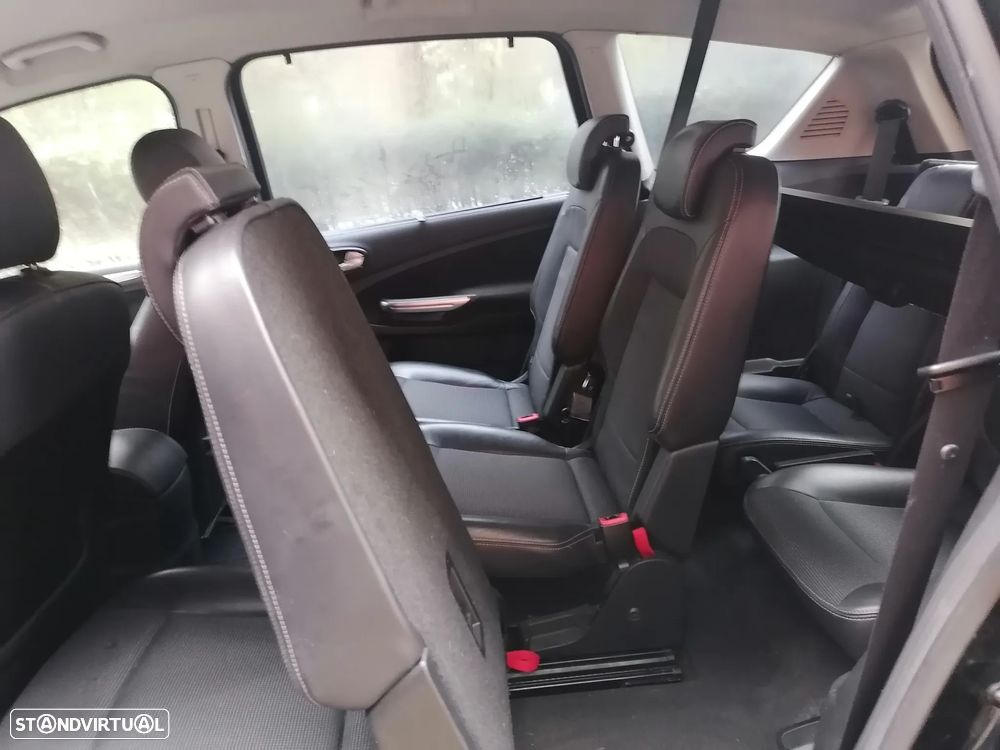 Ford S-Max 2.0 TDCi Titanium 7L - 9