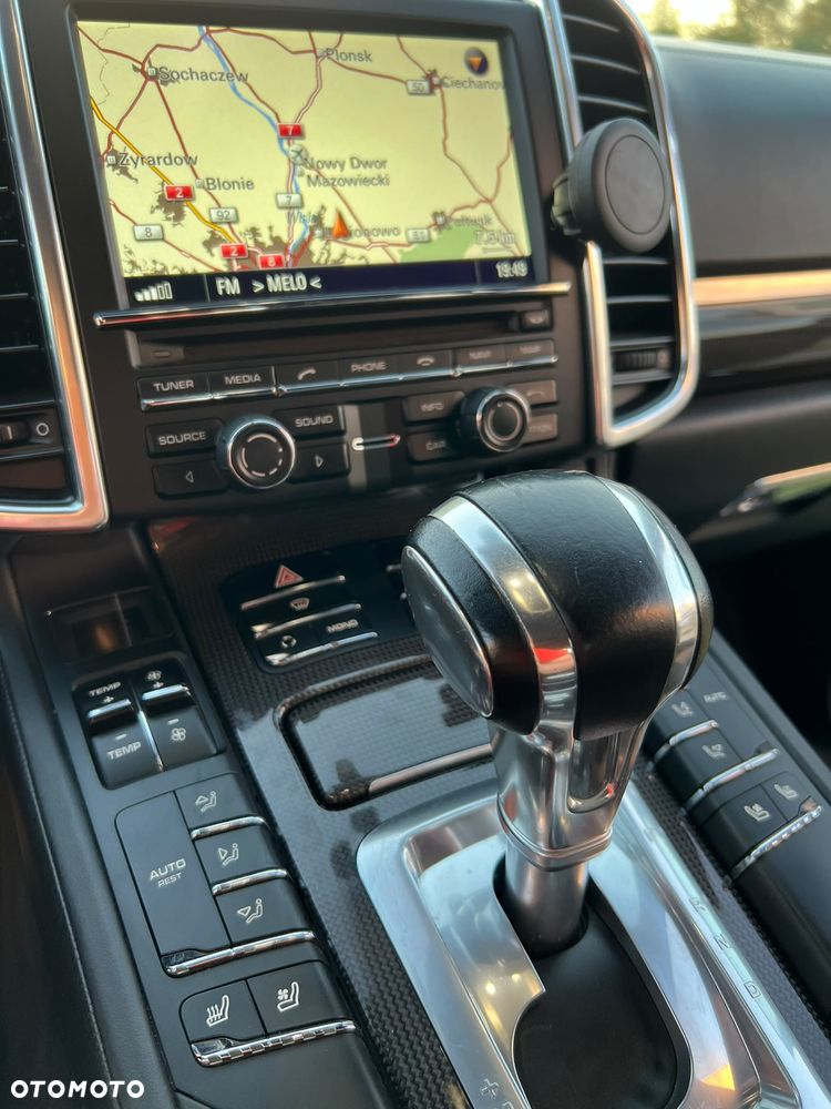 Porsche Cayenne - 14