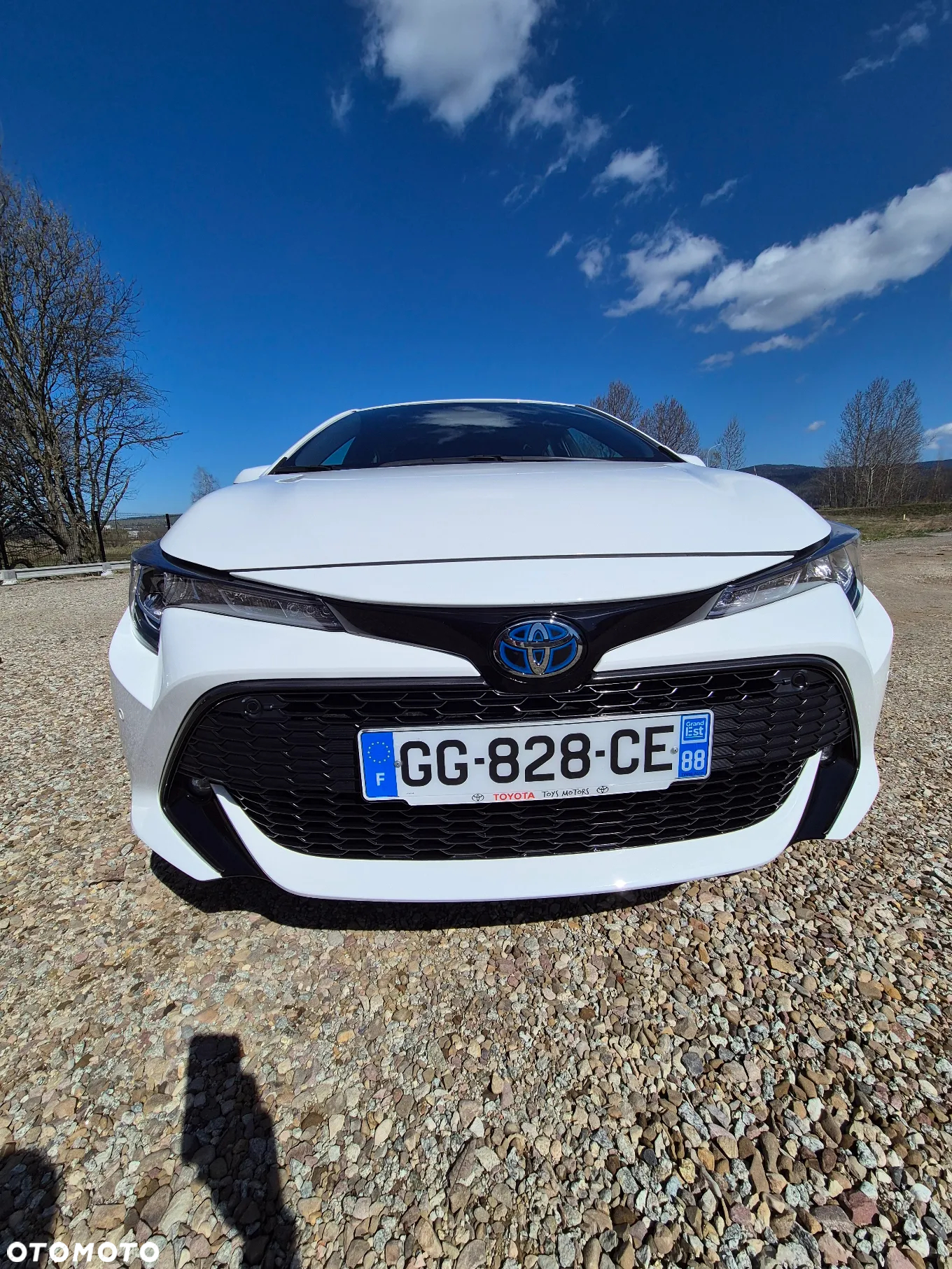 Toyota Corolla ver-1-8-hybrid-style - 11
