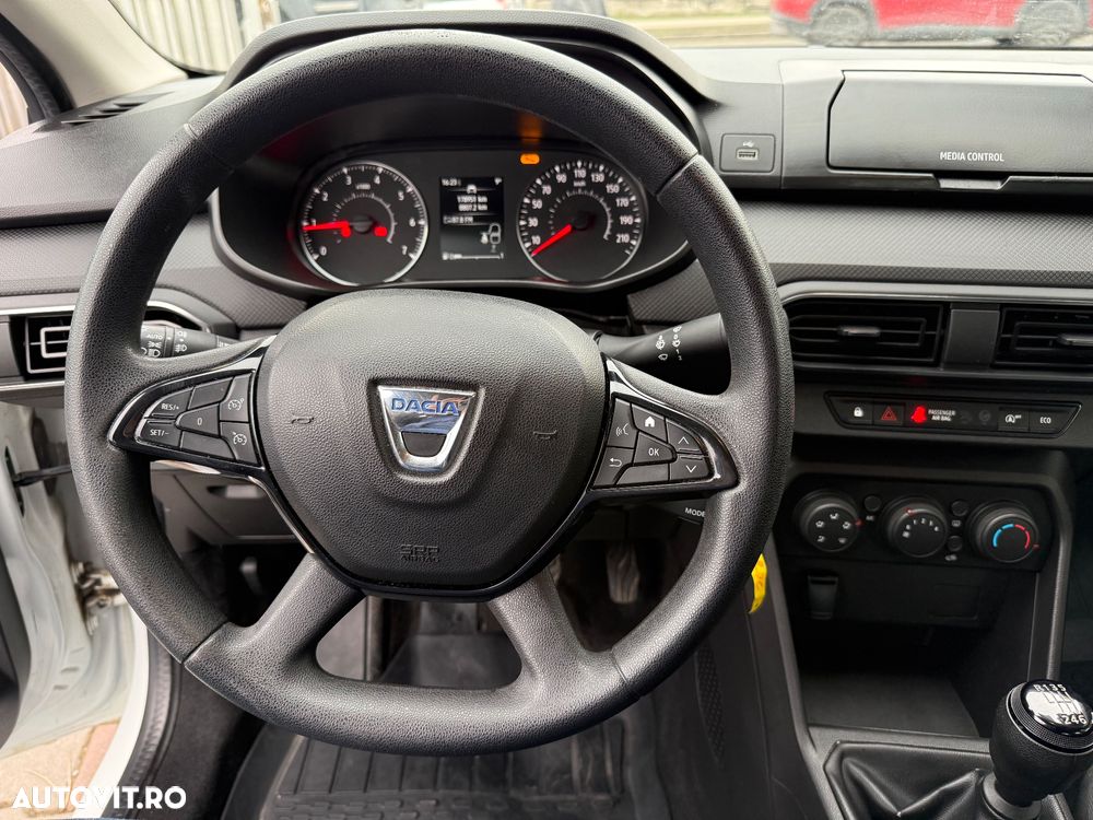 Dacia Logan ECO-G 100 Essential - 8