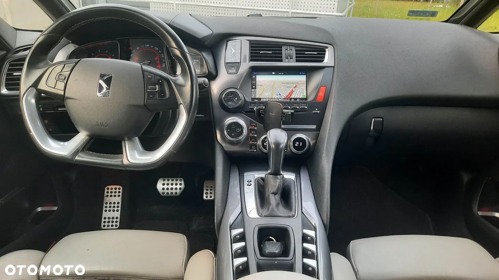 DS Automobiles DS 5 - 11