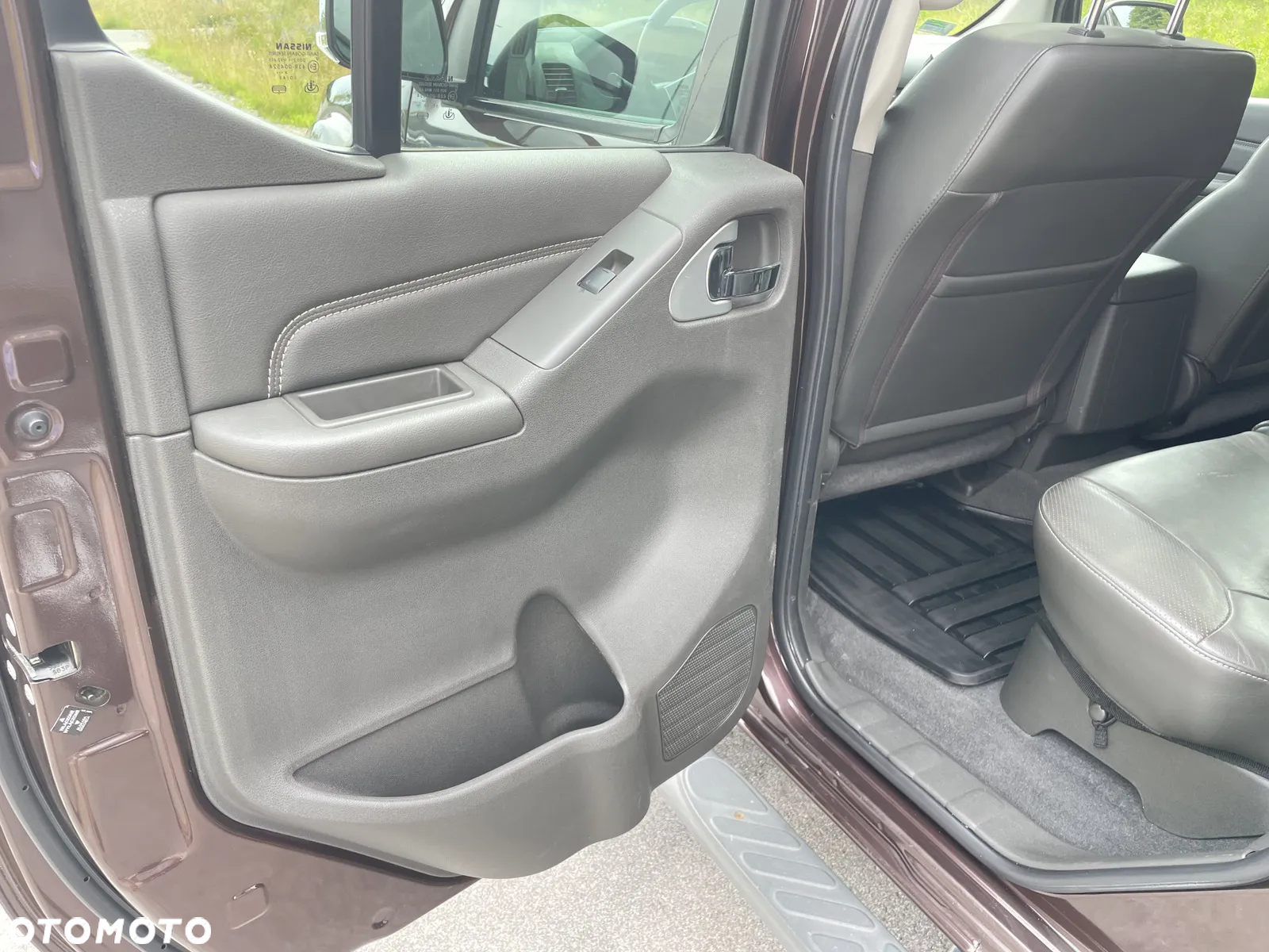 Nissan Navara 2.5 D Platinum Long - 22