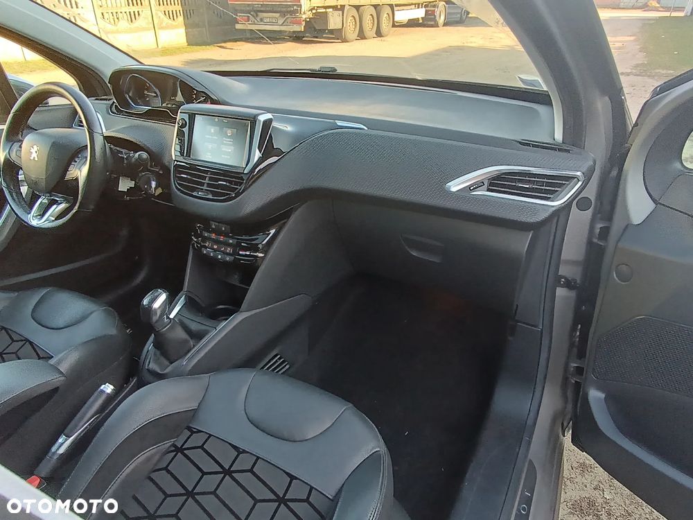 Peugeot 208 PureTech 110 Stop & Start Tech Edition - 18