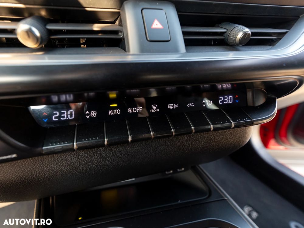 Lexus UX 250h (E-FOUR) F SPORT - 13