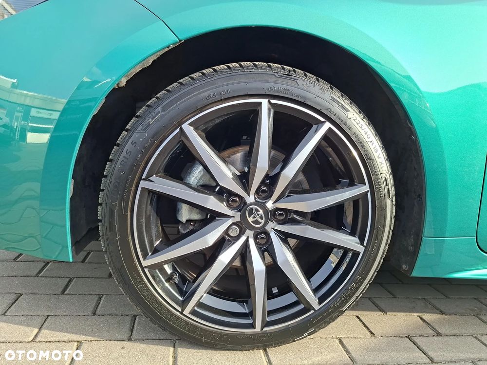 Toyota Corolla 2.0 Hybrid GR Sport Dynamic - 22