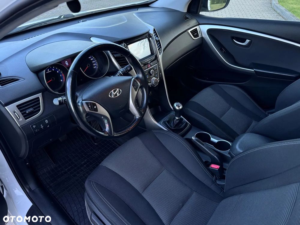 Hyundai i30 1.4 BlueDrive Comfort - 14