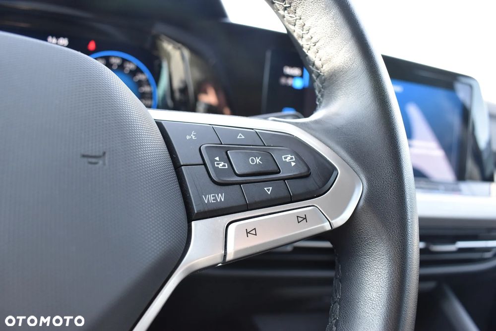 Volkswagen Golf 1.5 eTSI OPF DSG Life - 33