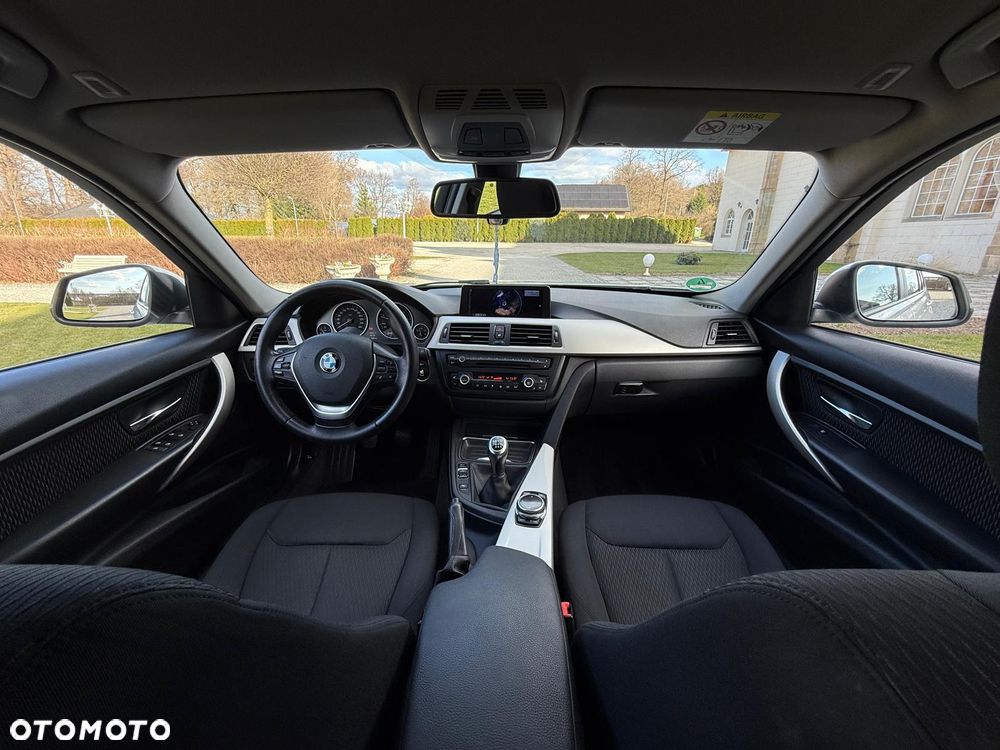 BMW Seria 3 318d Sport Line - 18