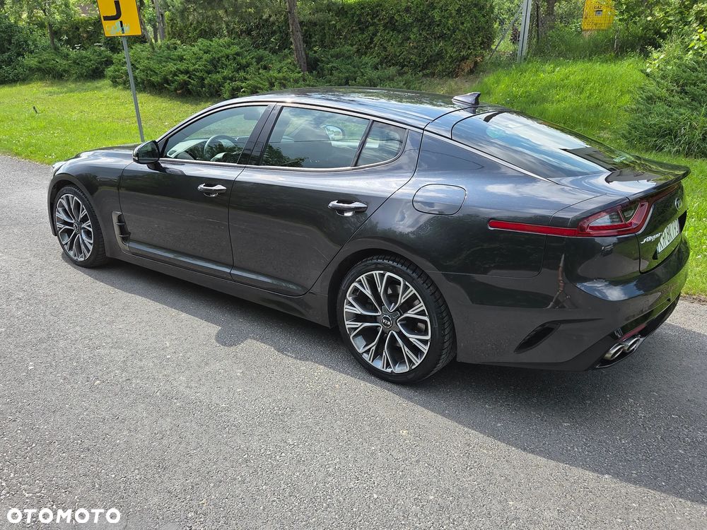 Kia Stinger 2.0 T-GDI GT Line - 4