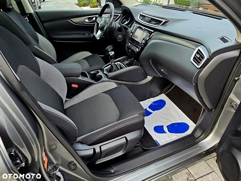 Nissan Qashqai 1.6 DIG-T Tekna+ - 23
