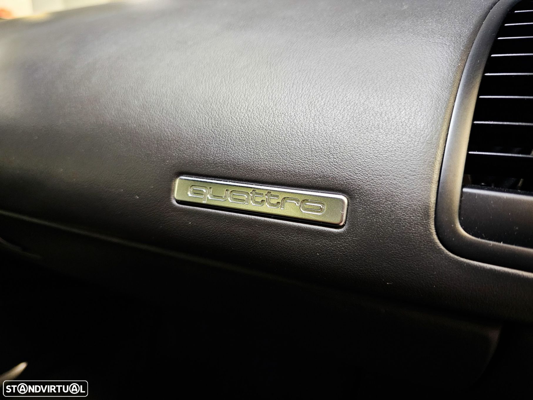 Audi R8 Coupé 4.2 FSI quattro R tronic - 33