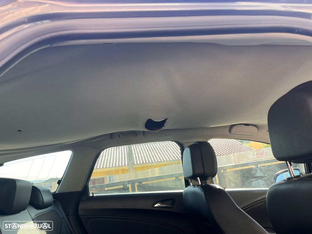 Opel Astra Sports Tourer - 11