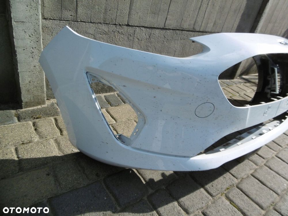 FORD FIESTA MK8 - zderzak przedni - 2