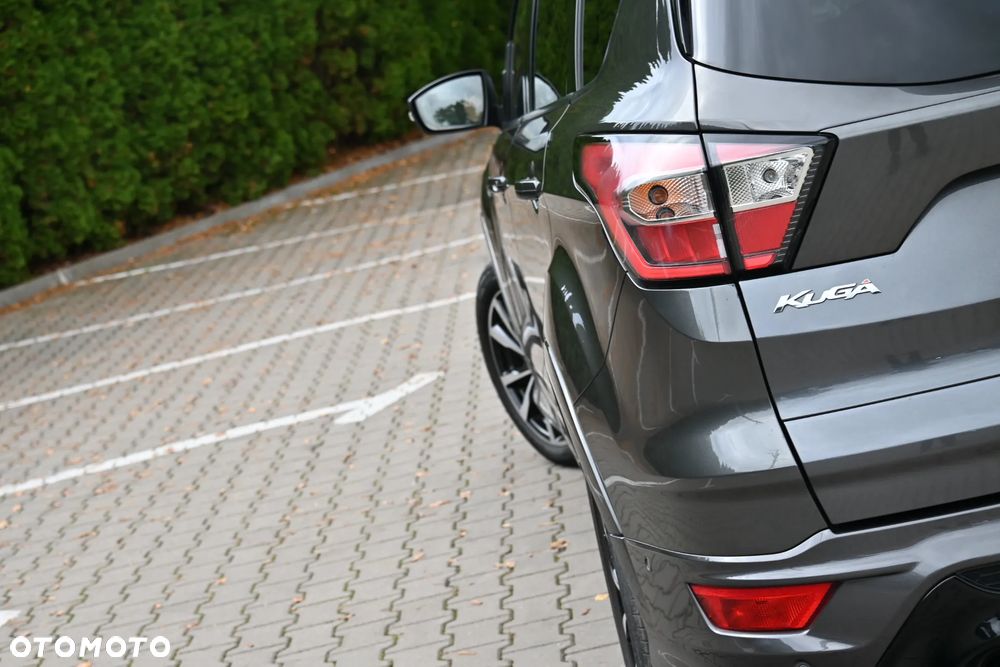 Ford Kuga 1.5 EcoBoost 2x4 ST-Line - 21