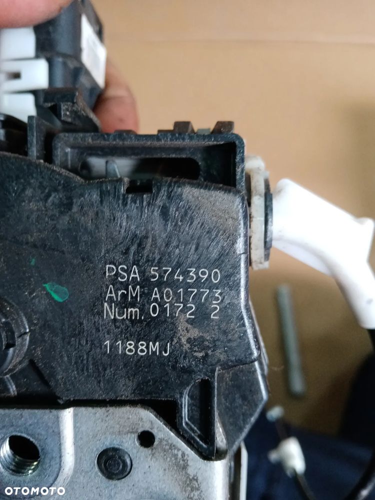 Zamek drzwi lewy przód przedni 6 PIN Citroen C5 III - 5