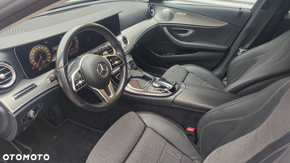 Mercedes-Benz Klasa E 220 d 9G-TRONIC Exclusive - 11