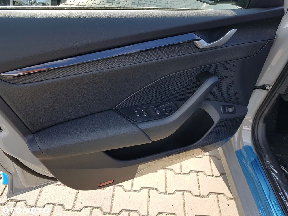 Skoda Octavia 1.5 TSI mHEV Drive Selection DSG - 9