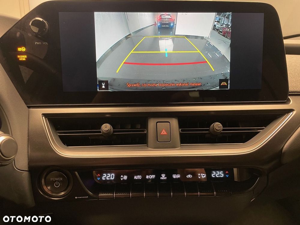 Lexus UX 300h Prestige - 14