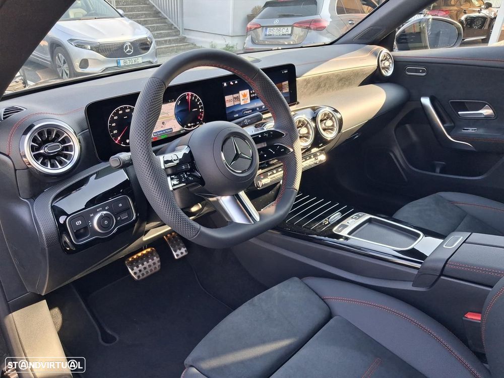 Mercedes-Benz CLA 250 e Shooting Brake AMG Line - 11