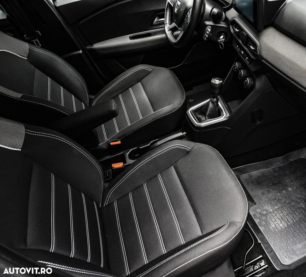 Dacia Logan TCe 90 Essential - 12