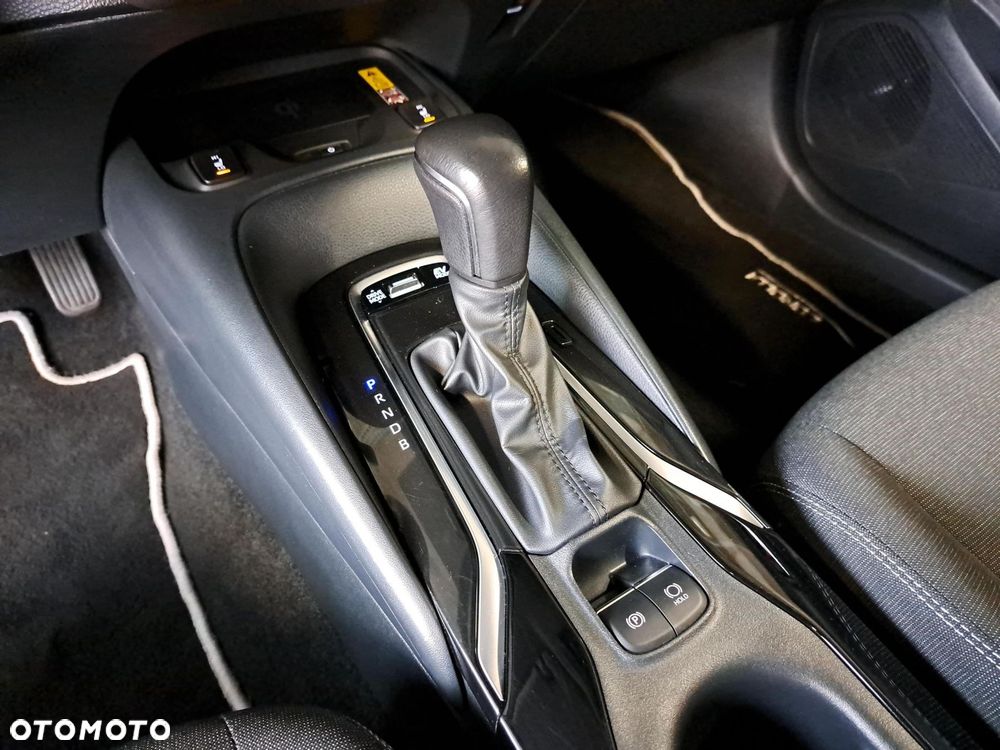 Toyota Corolla 1.8 Hybrid Comfort - 28