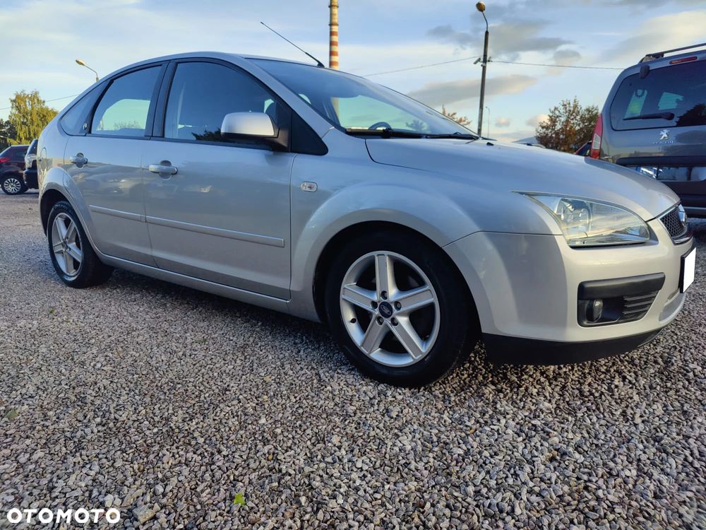 Ford Focus 1.6 Ghia - 17