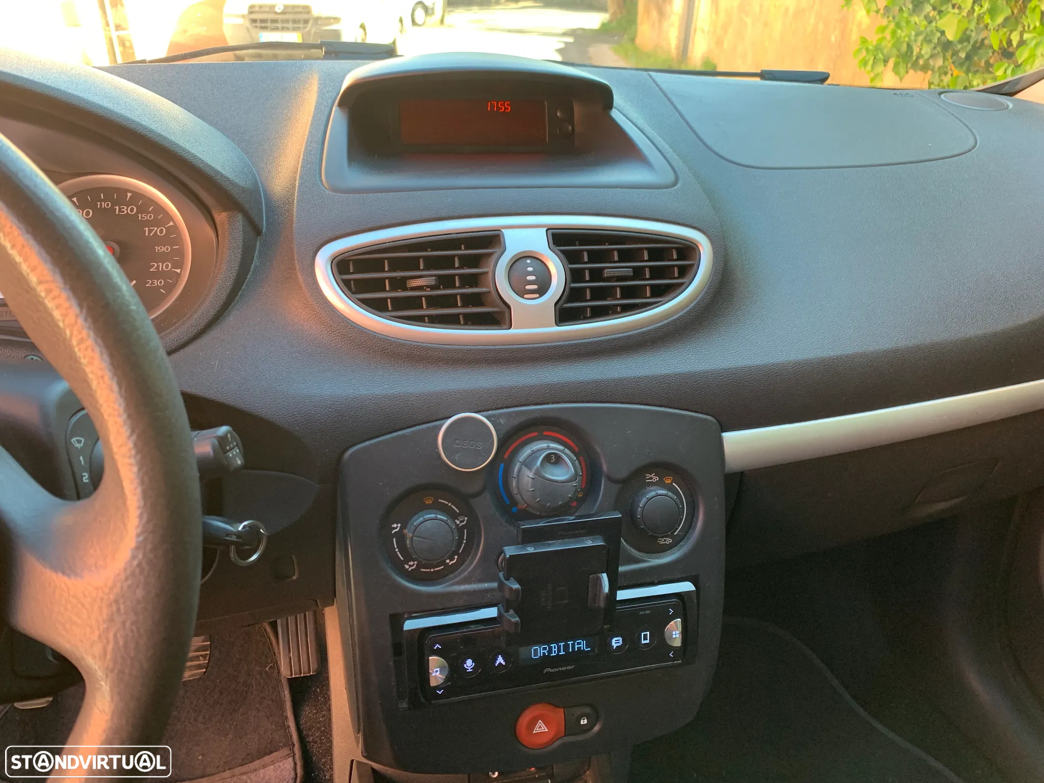 Renault Clio - 13