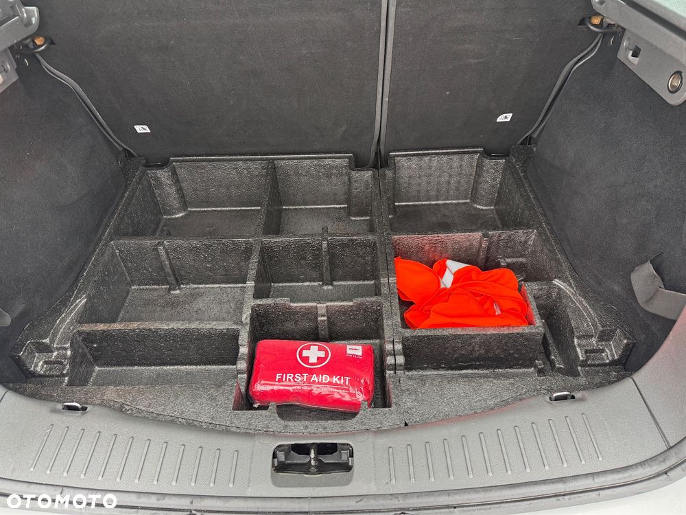 Ford Kuga 2.0 TDCi 2x4 Trend - 23