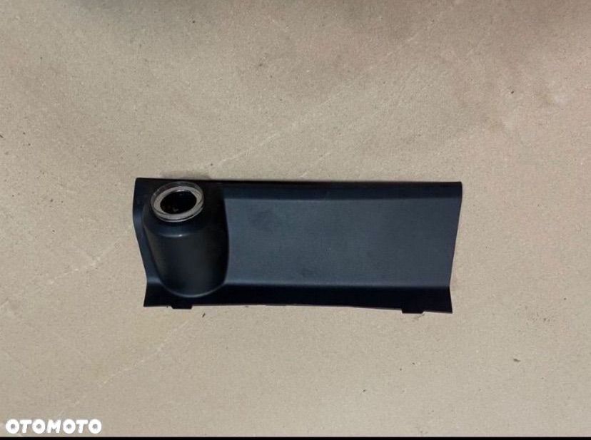 RG29771010 Gniazdo zapalniczki Jaguar range rover