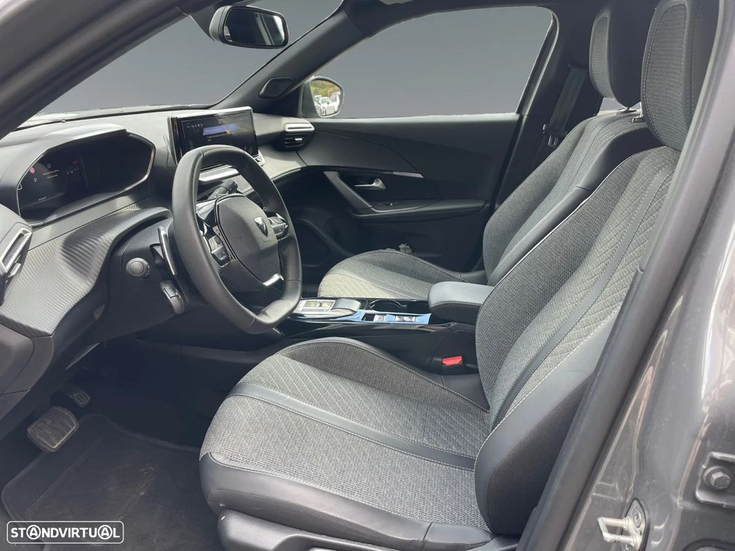 Peugeot 2008 1.2 PureTech Allure Pack EAT8 - 14