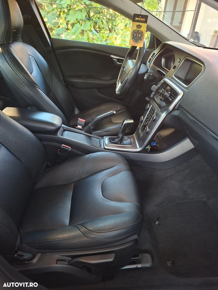 Volvo V40 D2 Summum - 10