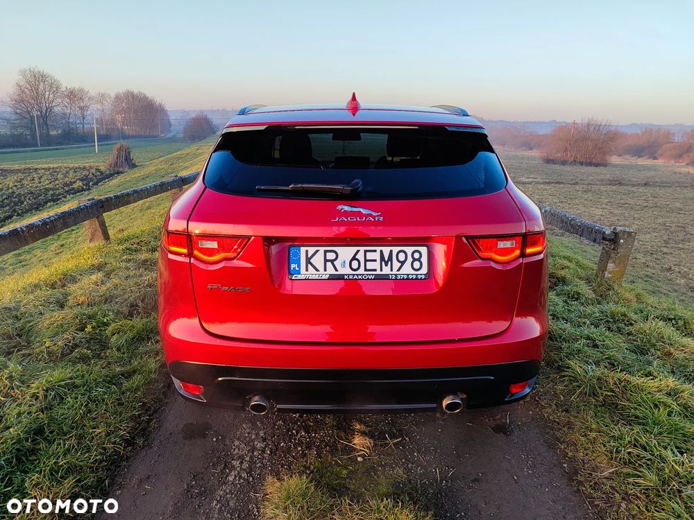 Jaguar F-Pace 2.0 i4D AWD R-Sport - 6