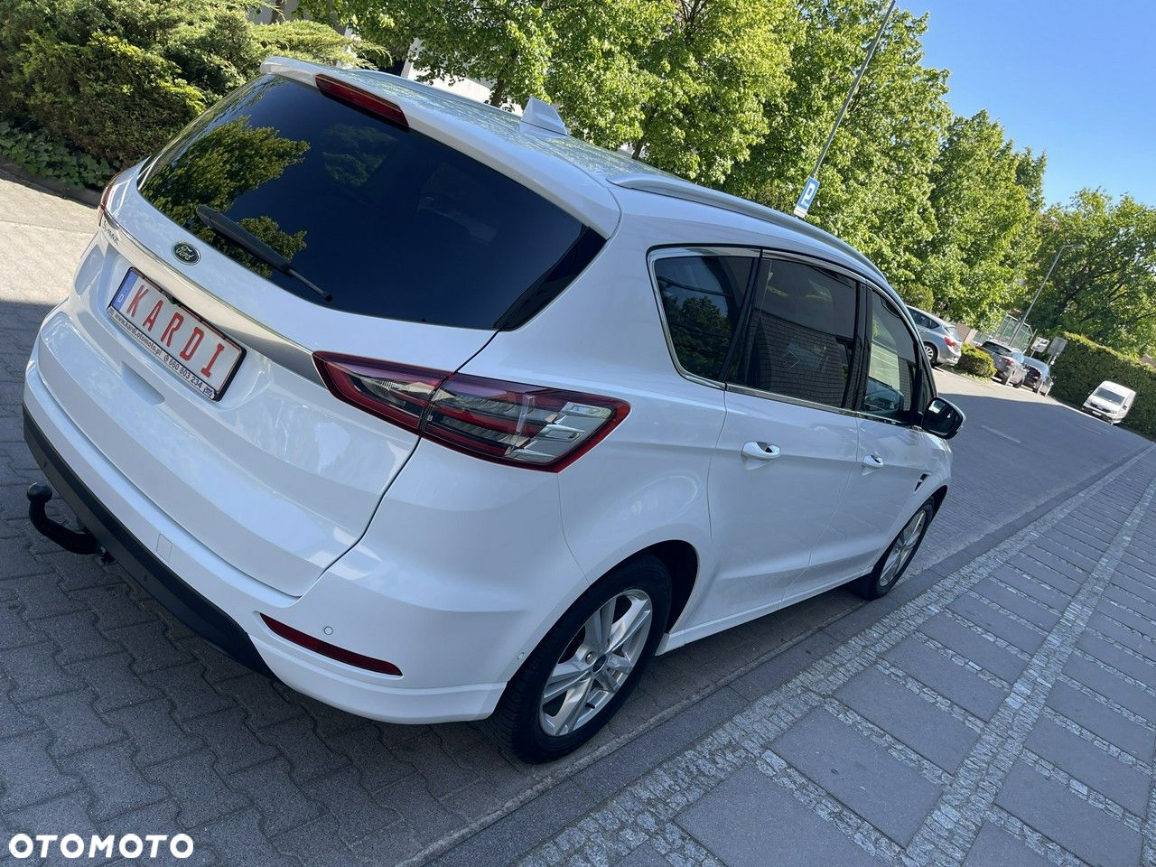 Ford S-Max - 8