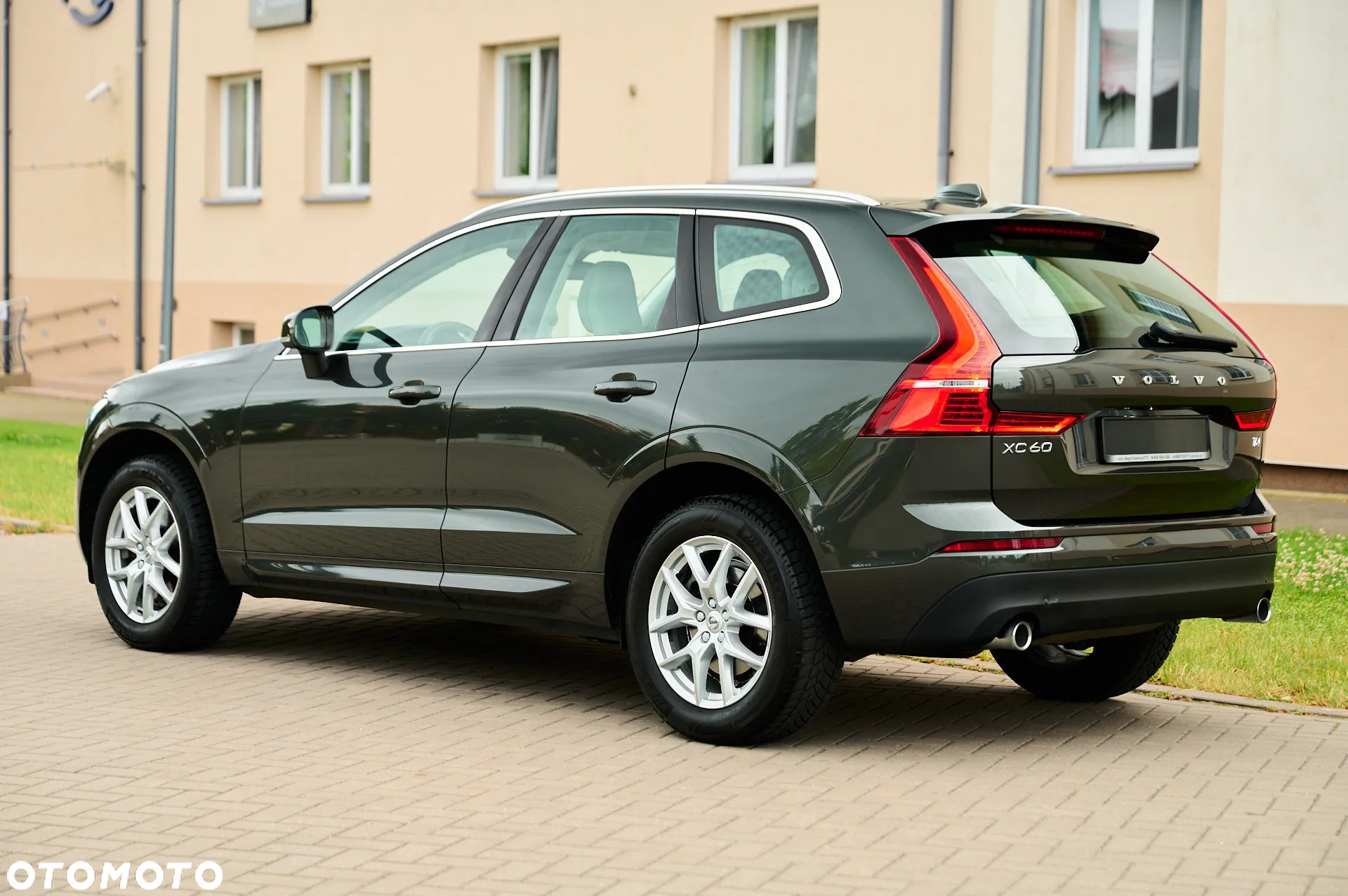 Volvo XC 60 T4 Momentum Pro - 15
