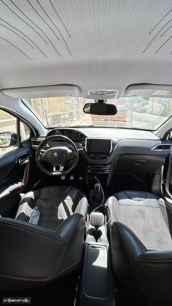 Peugeot 2008 1.2 PureTech GT Line - 10